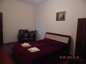 Фото номера Трехместный номер с собственной ванной комнатой Гостевой дом Zukas Hause г. Ахалцихе 3