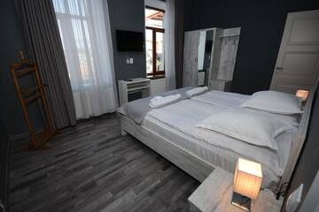 Фото номера Двухместный номер с 1 кроватью или 2 отдельными кроватями Отель Hotel Terrace Rabath г. Ахалцихе 4