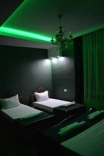 Фото номера Роскошный четырехместный номер Гостевой дом Guesthouse Millennium Rabathi г. Ахалцихе 11